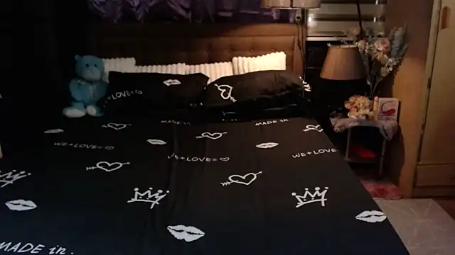 xheavenlytrans online show from February 22, 12:01 am