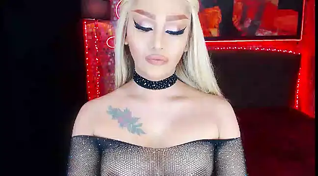 Snapshot of KylieMaxwellCaulfield_TS chatting on March 22, 9:21 pm KylieMaxwellCaulfield TS online show from March 22, 9:21 pm