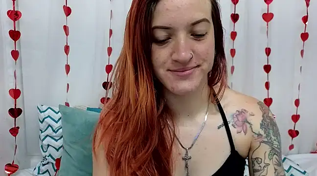 Snapshot of ninaa_fox chatting on February 18, 2:06 pm ninaa fox online show from February 18, 2:06 pm