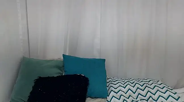 Snapshot of ninaa_fox chatting on March 19, 7:17 pm ninaa fox online show from March 19, 7:17 pm