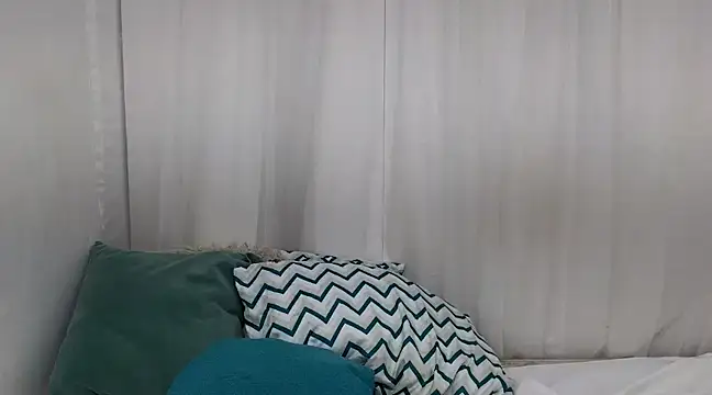 Snapshot of ninaa_fox chatting on March 20, 6:42 pm ninaa fox online show from March 20, 6:42 pm