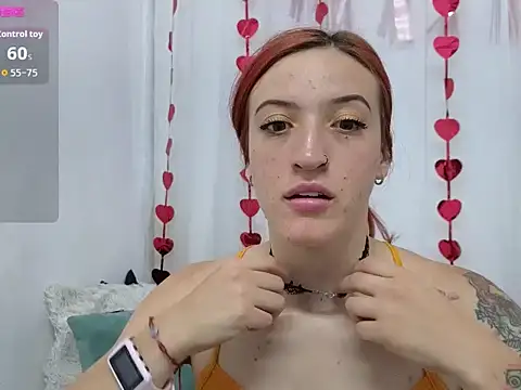 Snapshot of ninaa_fox chatting on September 26, 4:44 pm ninaa fox online show from September 26, 4:44 pm