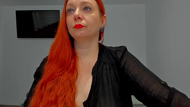 Snapshot of emilianna666 chatting on February 20, 1:33 pm emilianna666 online show from February 20, 1:33 pm
