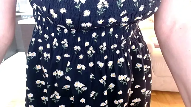 Snapshot of SofiaLenis chatting on May 2, 11:59 am SofiaLenis online show from May 2, 11:59 am