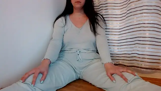 Snapshot of SofiaLenis chatting on May 25, 12:22 pm SofiaLenis online show from May 25, 12:22 pm