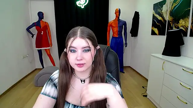 Snapshot of NicoleFoxery chatting on January 20, 6:21 pm NicoleFoxery online show from January 20, 6:21 pm