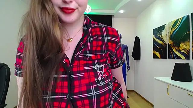 Snapshot of NicoleFoxery chatting on February 9, 12:17 am NicoleFoxery online show from February 9, 12:17 am