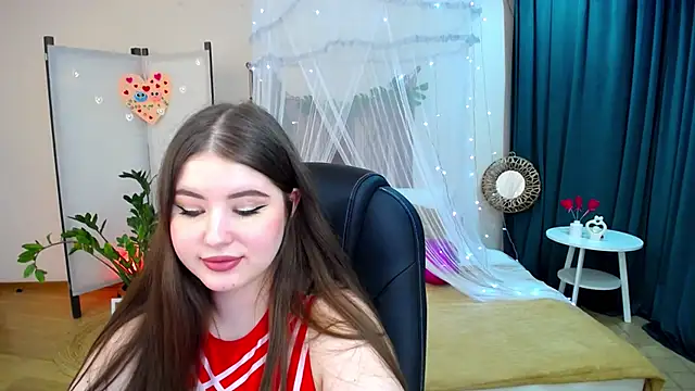 Snapshot of NicoleFoxery chatting on February 19, 12:35 am NicoleFoxery online show from February 19, 12:35 am