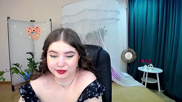 Snapshot of NicoleFoxery chatting on February 21, 9:34 am NicoleFoxery online show from February 21, 9:34 am