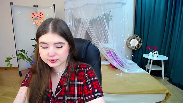 Snapshot of NicoleFoxery chatting on February 22, 3:23 am NicoleFoxery online show from February 22, 3:23 am