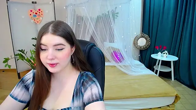 Snapshot of NicoleFoxery chatting on February 28, 6:20 pm NicoleFoxery online show from February 28, 6:20 pm