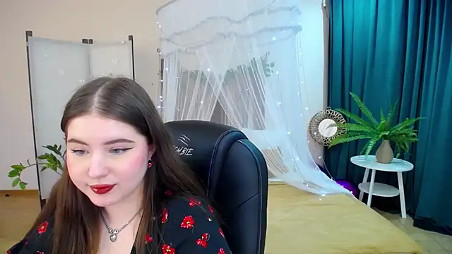 Snapshot of NicoleFoxery chatting on March 9, 12:31 am NicoleFoxery online show from March 9, 12:31 am