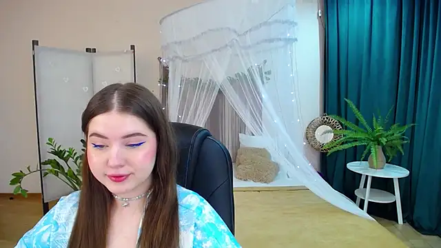 Snapshot of NicoleFoxery chatting on March 23, 3:21 am NicoleFoxery online show from March 23, 3:21 am