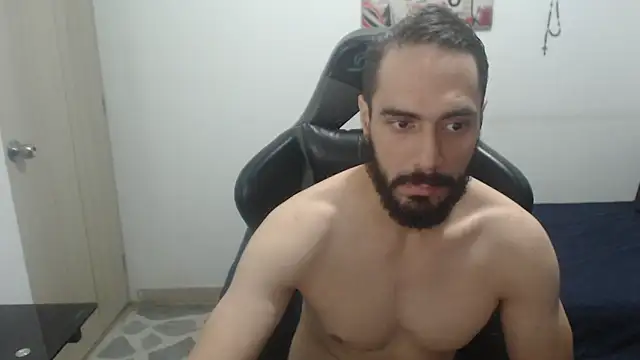 samuelgarcia  online show from December 14, 8:52 am