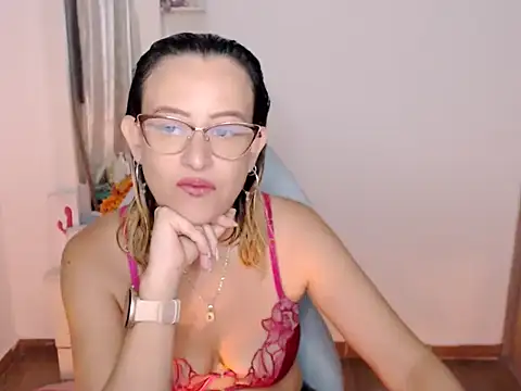 BOREAL MOON online show from May 7, 11:10 pm
