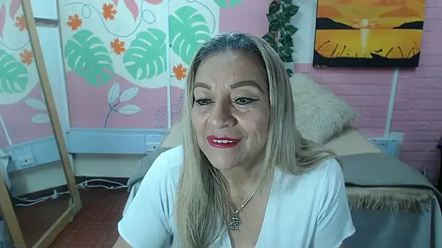 Snapshot of ZAMANTHA chatting on October 15, 3:45 pm ZAMANTHA online show from October 15, 3:45 pm