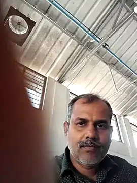 Snapshot of tz143143 chatting on February 28, 7:58 am tz143143 online show from February 28, 7:58 am