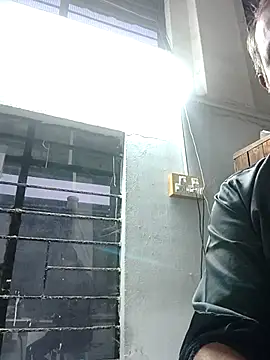 Snapshot of tz143143 chatting on January 10, 12:40 pm tz143143 online show from January 10, 12:40 pm