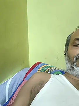 Snapshot of tz143143 chatting on January 14, 8:47 pm tz143143 online show from January 14, 8:47 pm