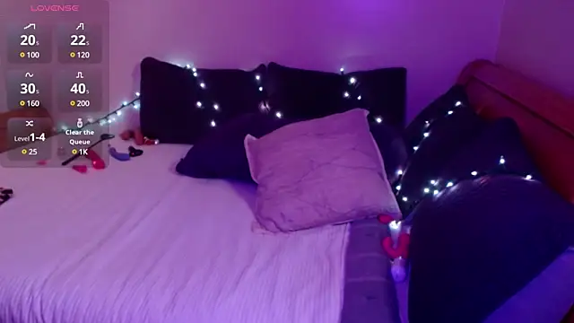 Snapshot of Larissa_6969 chatting on February 1, 8:47 pm Larissa 6969 online show from February 1, 8:47 pm