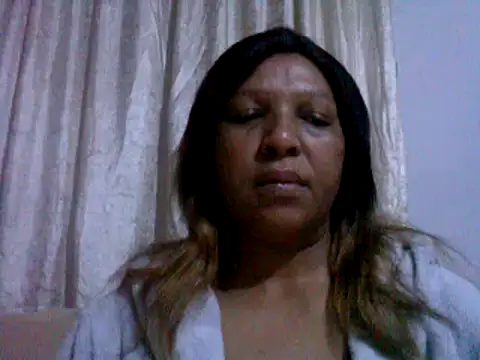 Snapshot of Horneymomx21 chatting on September 23, 11:52 pm Horneymomx21 online show from September 23, 11:52 pm