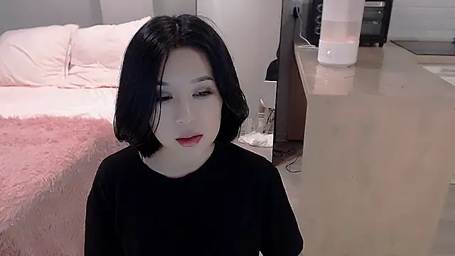 Snapshot of FlameSi chatting on December 7, 10:06 pm FlameSi online show from December 7, 10:06 pm