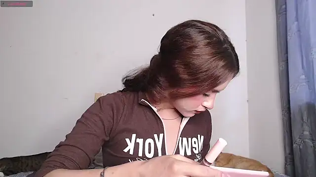 valen thompson online show from February 7, 9:51 pm