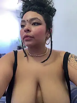 PrincessLauren420 online show from May 17, 8:27 pm