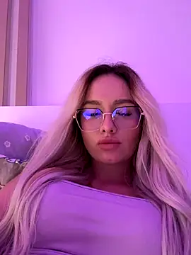 Snapshot of mollyxxx chatting on September 29, 2:16 am mollyxxx online show from September 29, 2:16 am