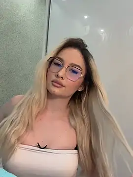 mollyxxx online show from May 9, 4:06 am