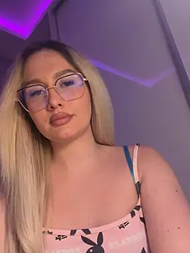 mollyxxx online show from May 17, 3:04 am