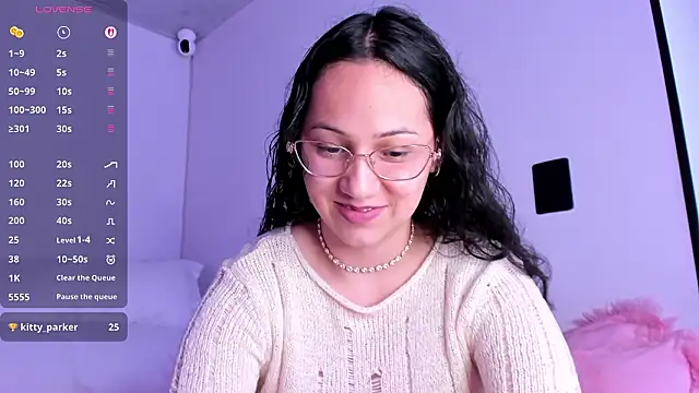 Snapshot of Anyi_1 chatting on February 6, 1:21 am Anyi 1 online show from February 6, 1:21 am