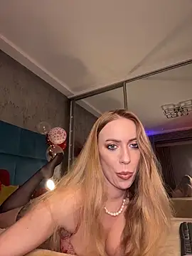 RockQueen A online show from February 12, 5:13 am