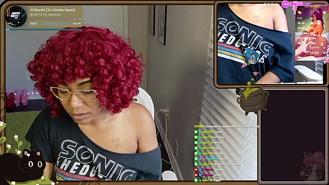 Snapshot of Cheybaaee chatting on March 29, 5:46 pm Cheybaaee online show from March 29, 5:46 pm