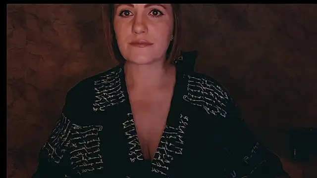 Snapshot of _letty_ chatting on December 19, 9:44 pm letty online show from December 19, 9:44 pm