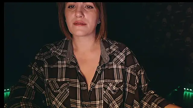 Snapshot of _letty_ chatting on February 15, 3:14 am letty online show from February 15, 3:14 am