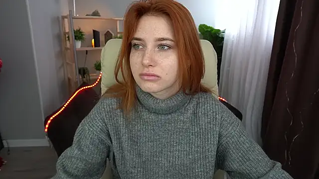 EmilyFoxxi online show from March 17, 6:18 am