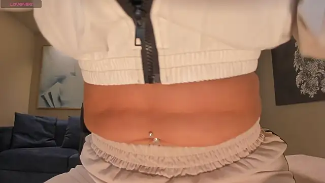 MiaRoberts1 online show from May 9, 12:21 pm