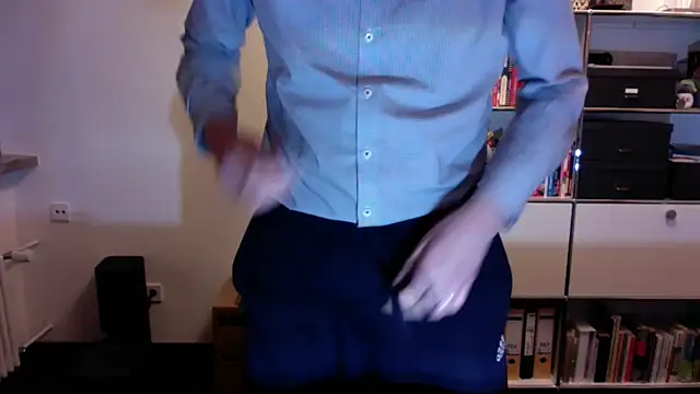 Snapshot of Slave_75 chatting on January 30, 4:45 pm Slave 75 online show from January 30, 4:45 pm