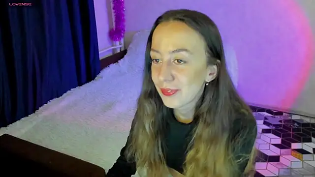 Snapshot of CurlySteph chatting on December 20, 4:36 pm CurlySteph online show from December 20, 4:36 pm