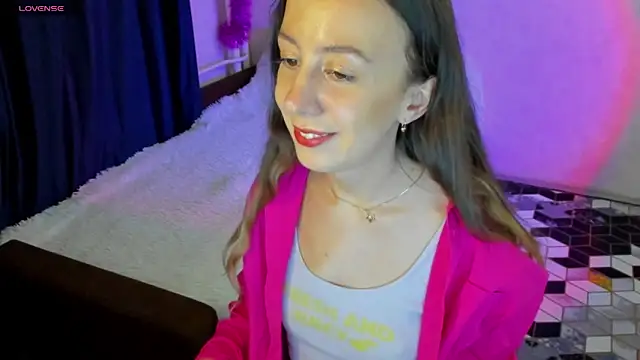 Snapshot of CurlySteph chatting on December 20, 11:05 pm CurlySteph online show from December 20, 11:05 pm