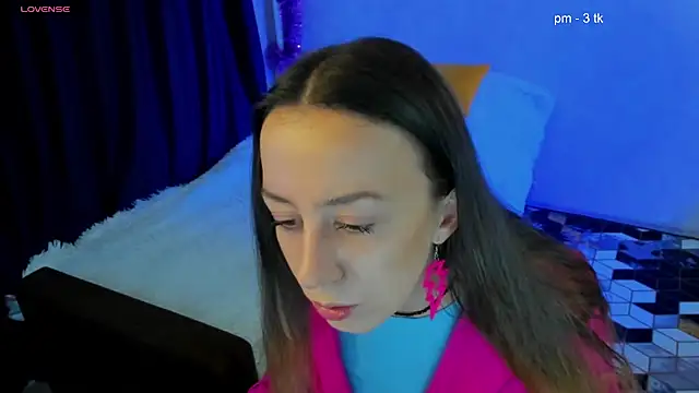 Snapshot of CurlySteph chatting on January 4, 5:37 pm CurlySteph online show from January 4, 5:37 pm