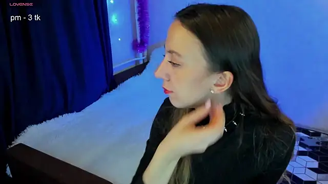 Snapshot of CurlySteph chatting on January 11, 6:23 pm CurlySteph online show from January 11, 6:23 pm