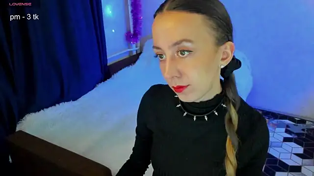 Snapshot of CurlySteph chatting on January 11, 9:46 pm CurlySteph online show from January 11, 9:46 pm