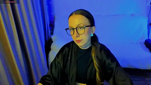 CurlySteph online show from November 28, 5:26 pm