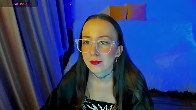 CurlySteph online show from February 4, 7:42 pm