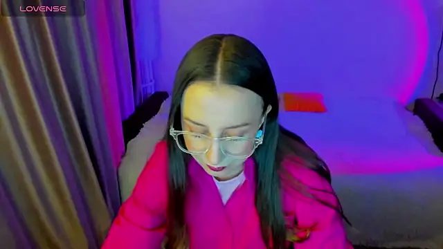 CurlySteph online show from February 14, 7:54 pm