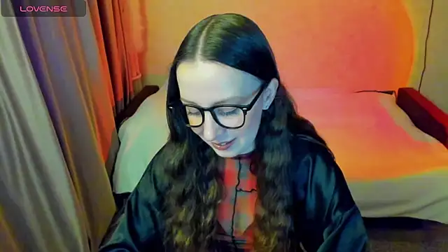 CurlySteph online show from May 17, 5:42 pm