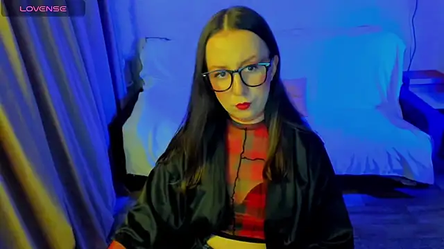 CurlySteph online show from July 10, 7:16 pm
