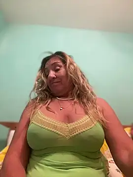 camelia3 online show from May 3, 11:44 pm